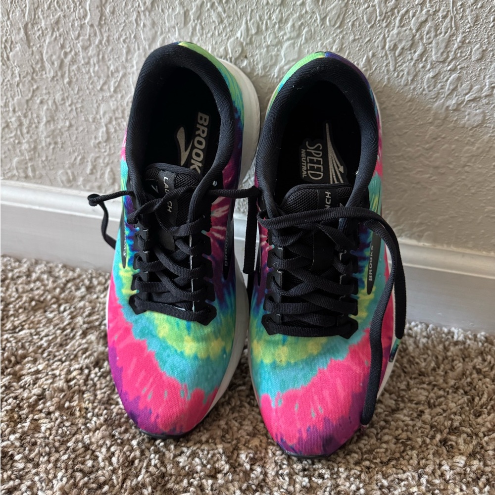 BROOKS ROCK N ROLL LAUNCH 7